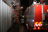 بالصور: حريق داخل مبنى تابع لوزارة الأمن وسط حي النزهة بمدينة يافا 